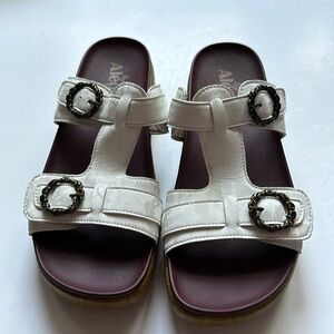 Alegria Vita Fig Sandals